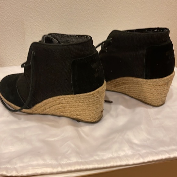 TOMS Black Suede Open Toe Bootie Women’s Size 7 - Picture 4 of 4